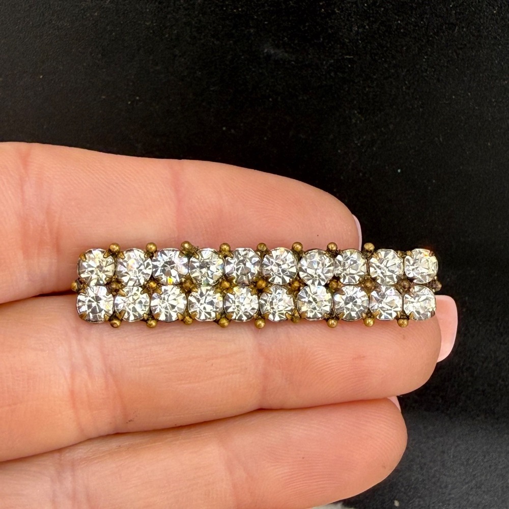 Vintage Rhinestone Bar Brooch Gold Tone Tons of Sparkleβ
